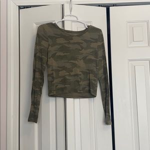 American Eagle cropped long sleeve